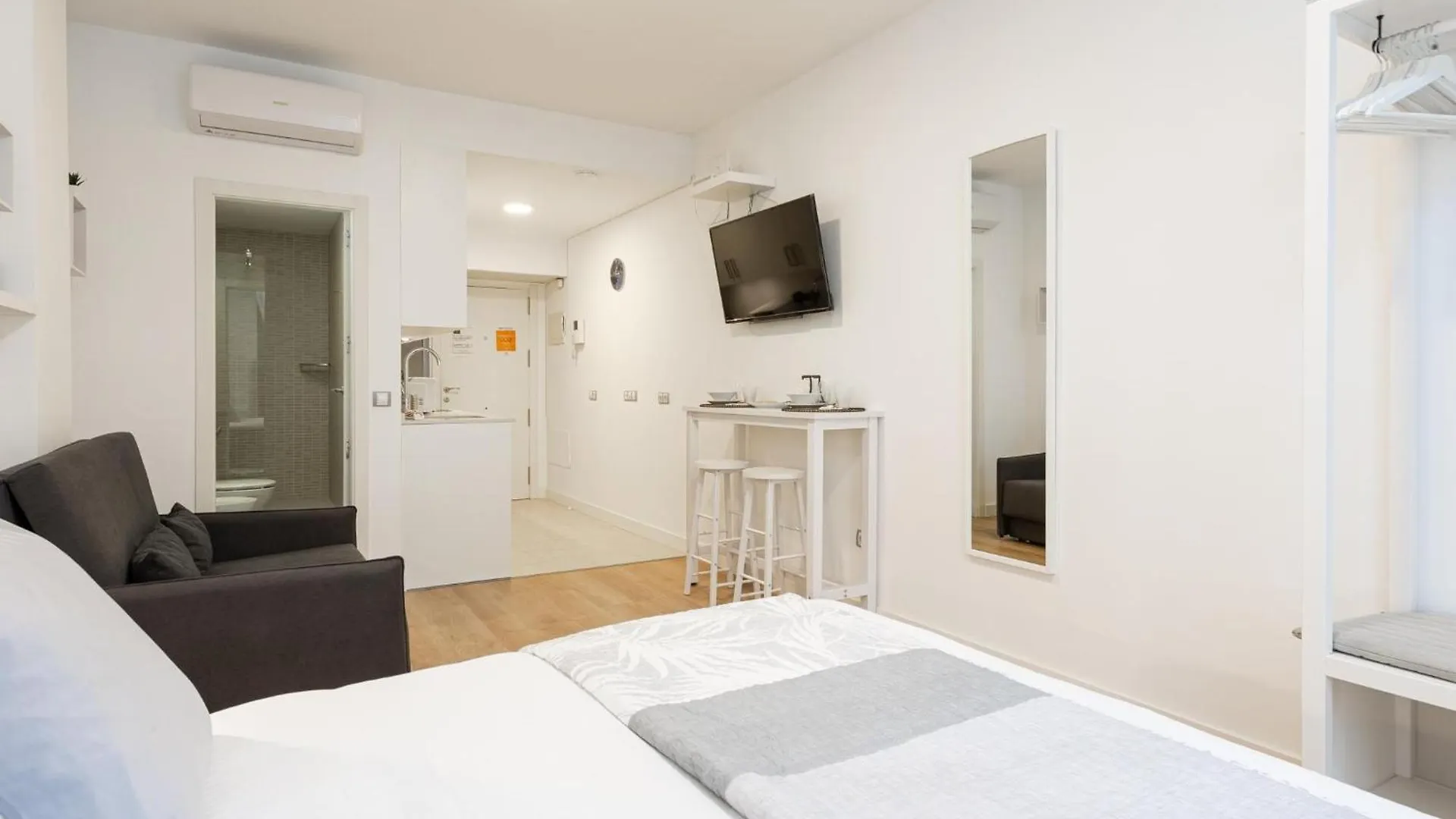 Apartment H2M Dos Aceras Loft Ground Floor, Air Conditioning, Wifi Malaga Spain